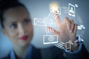 ITphoto_website A woman touching on the tools equipment